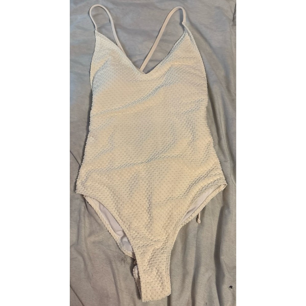Women's Textured Cream High Leg V Neck One Piece Swimsuit, Small